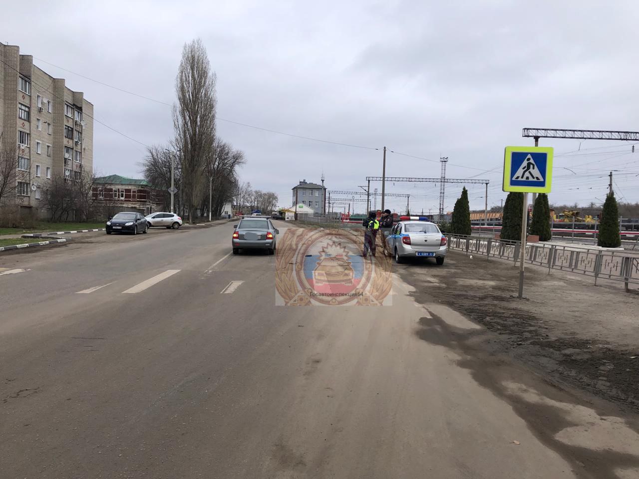 В Саратовской области водитель "приоры" сбил пенсионера на велосипеде