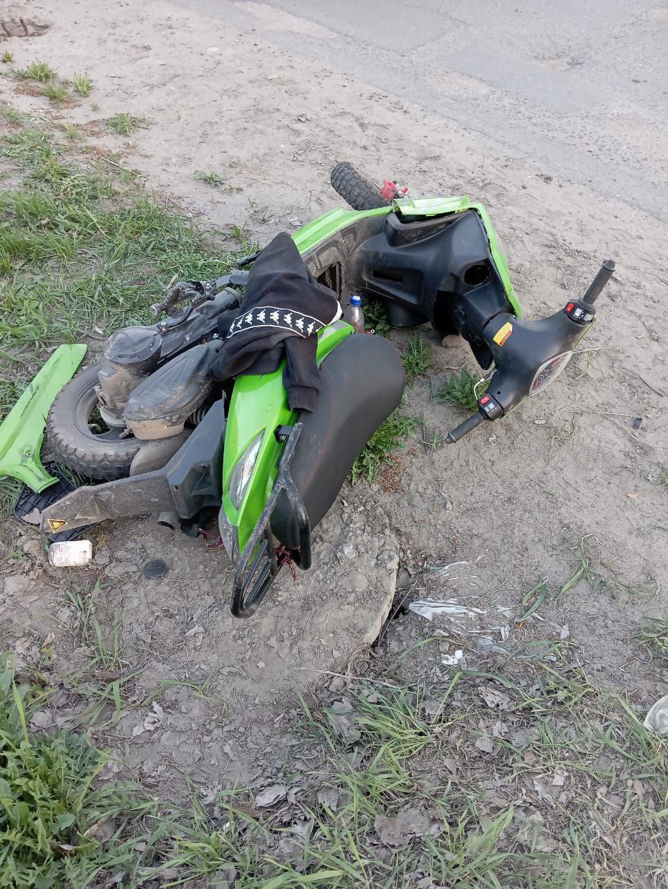 В Саратовской области автоледи сбила подростка на скутере