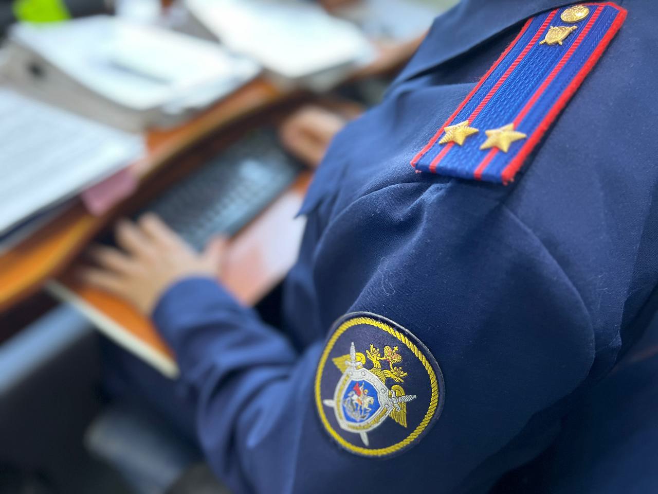 Прокуратура взяла на контроль дело о нападении на девушку в центре Саратова