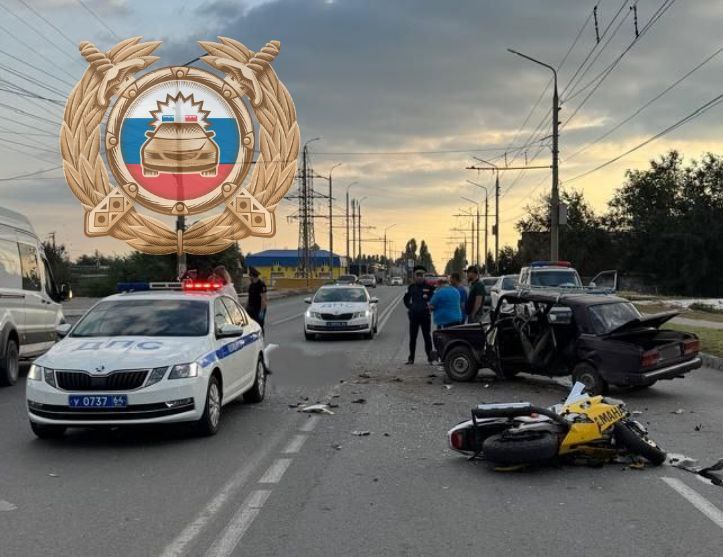 В Балакове мотоциклист погиб на месте после столкновения с "семёркой"