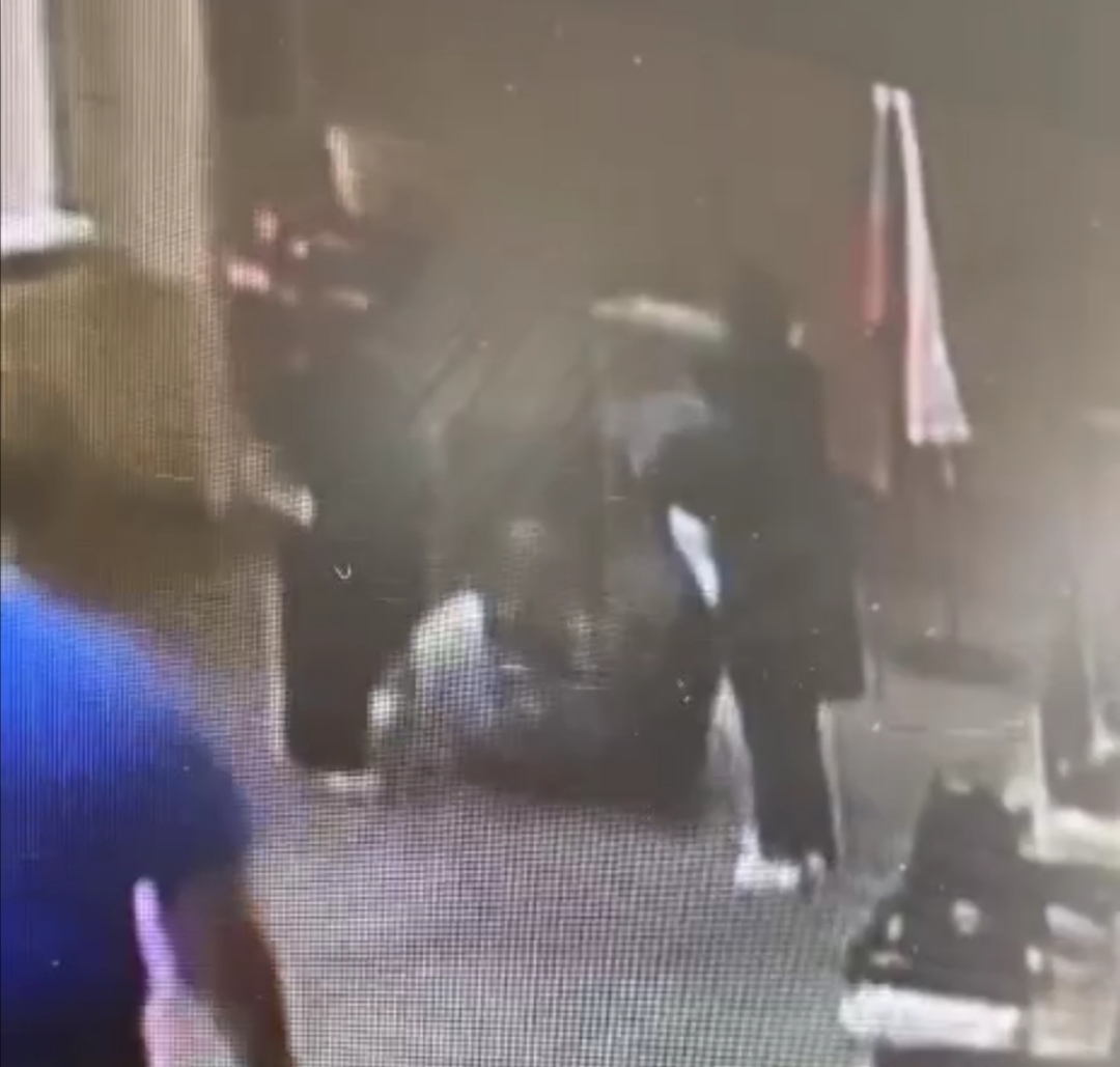 В Саратове на избирательном участке член комиссии избил председателя УИК