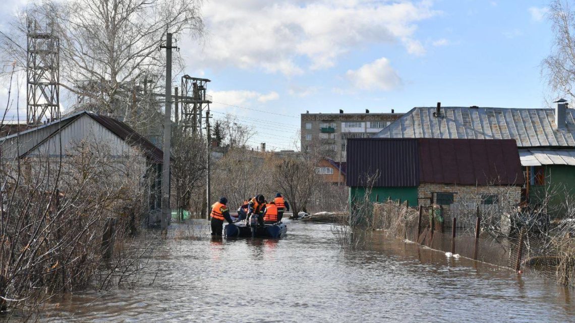 Паводок 2024: В Саратовской области затоплены 12 насыпных плотин и 14 мостов