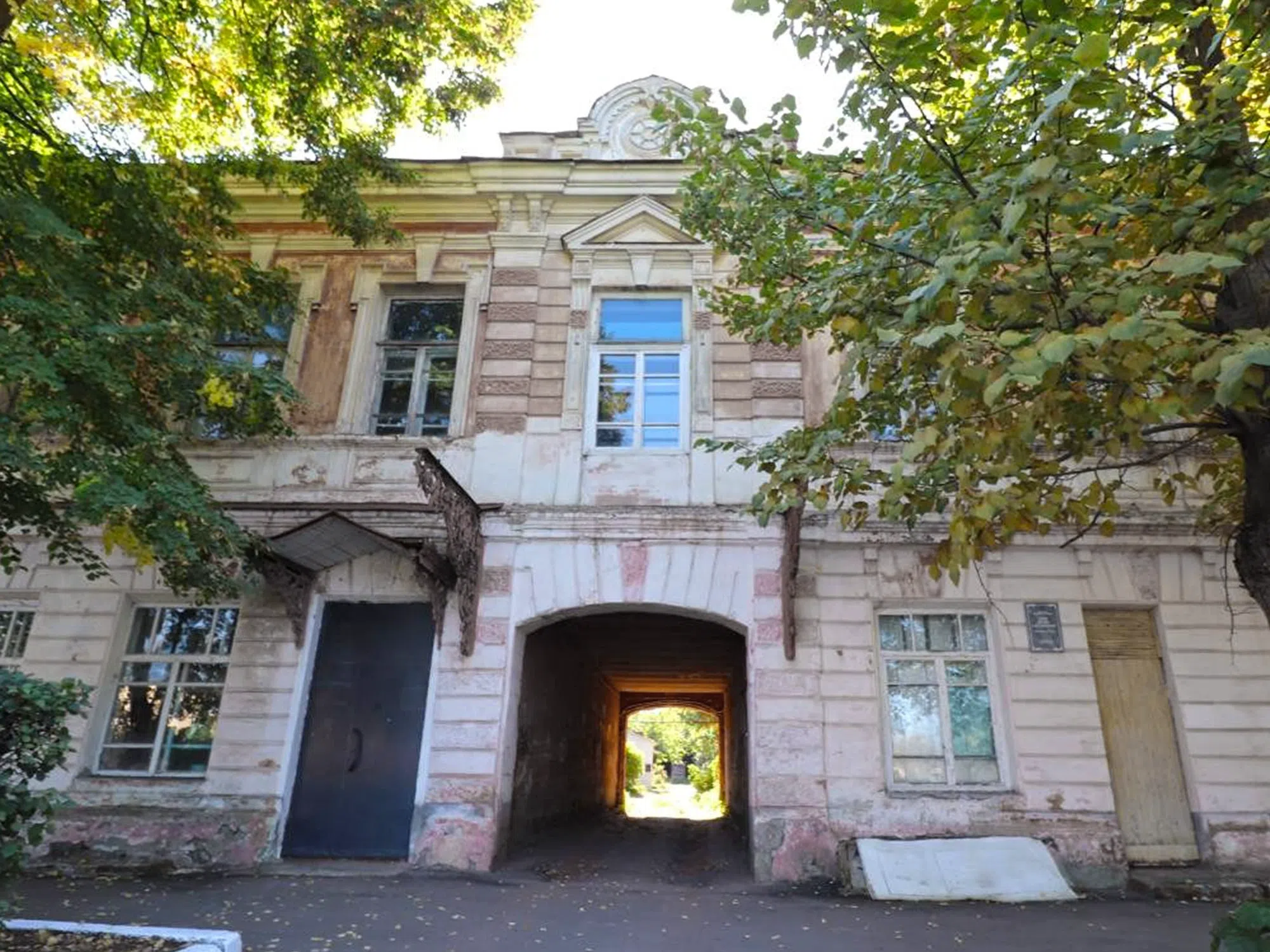 В Балашове продадут за рубль особняк 19 века В Балашове продадут за рубль особняк 19 века