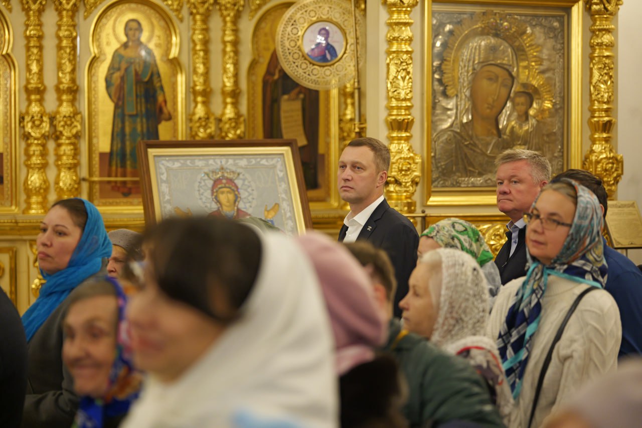 Служба в честь Казанской иконы 2025