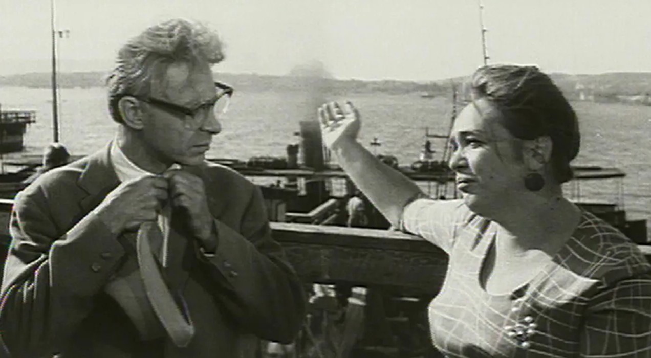 Строится мост