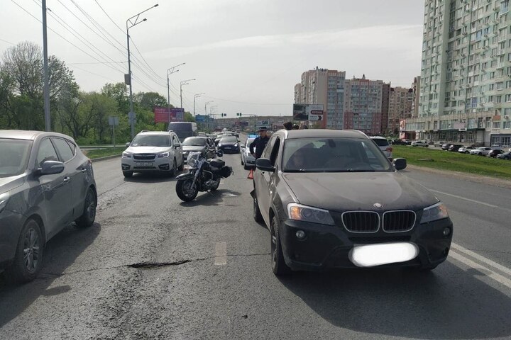 В Саратове разбился мотоциклист при столкновении с BMW