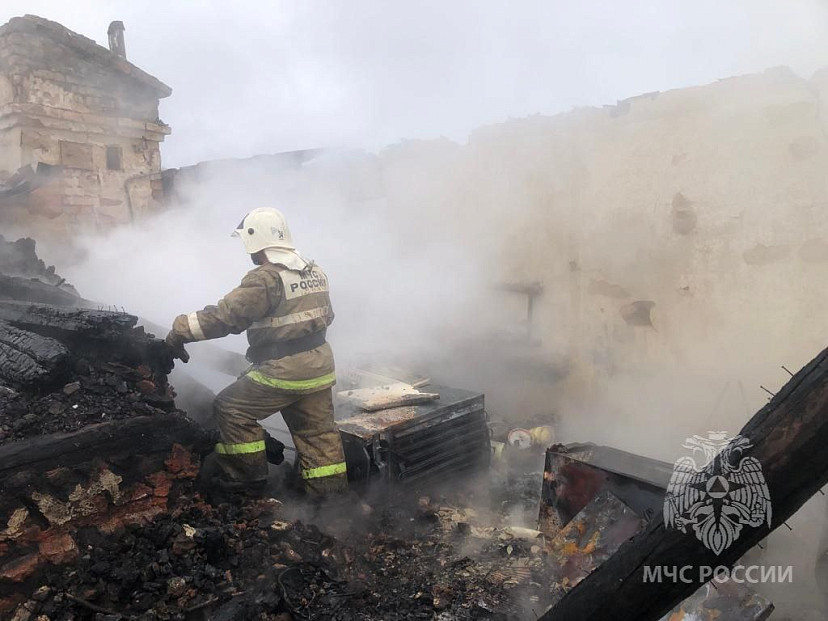 Пожар в Саратовской области унес жизни двух людей