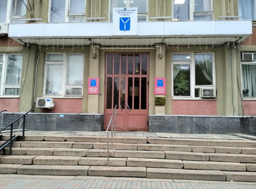 За засохший газон в Волжском районе Саратова уволили директора службы благоустройства