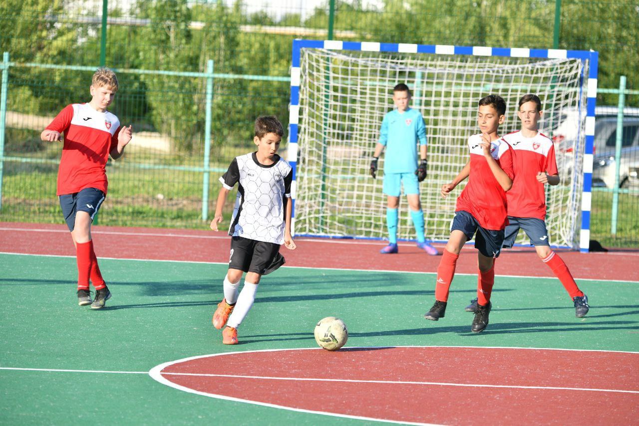 Юные саратовские футболисты добились строительства новых спортивных площадок