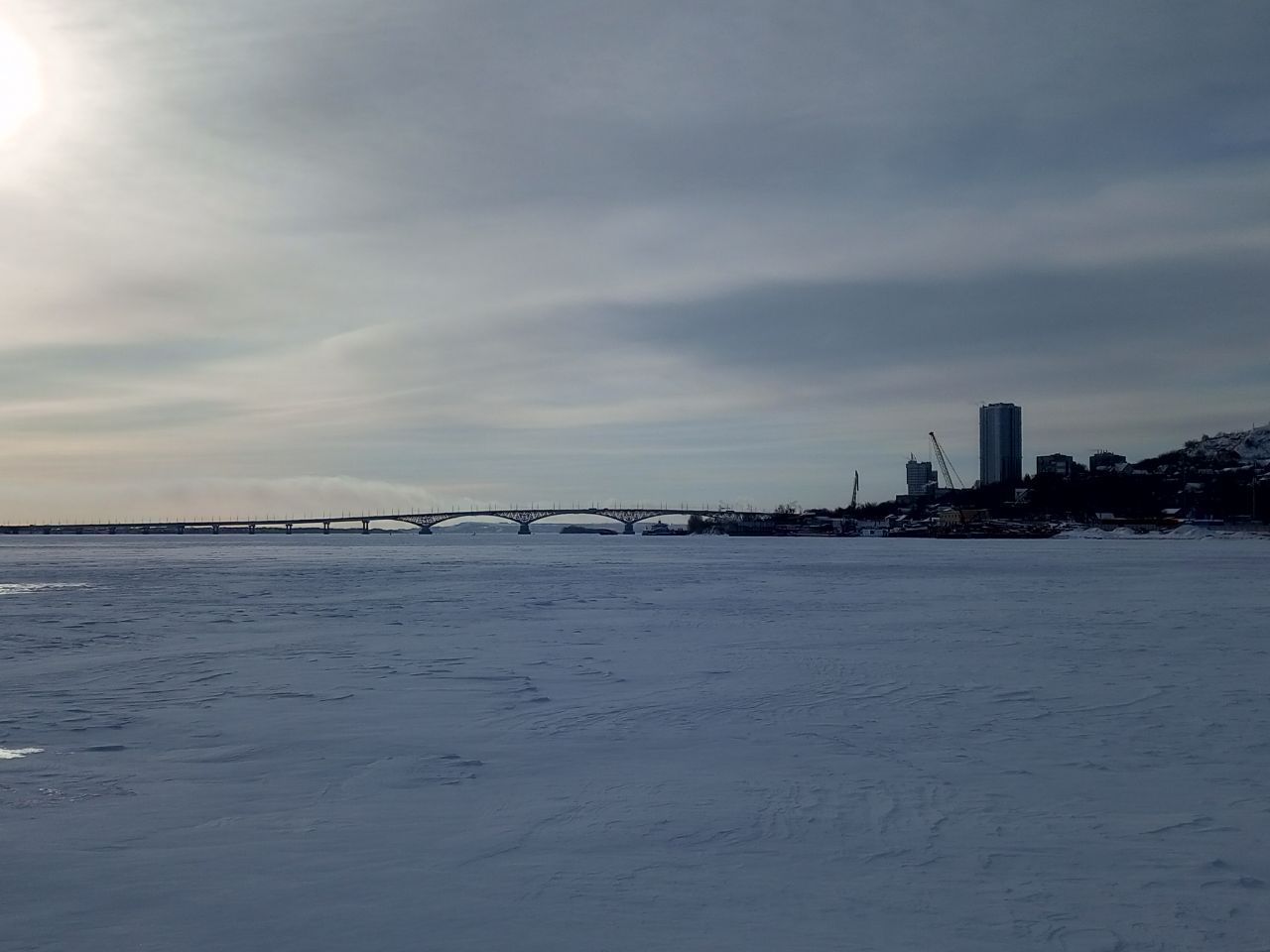 Саратовцам до 4 января запретили выходить на лёд водоемов