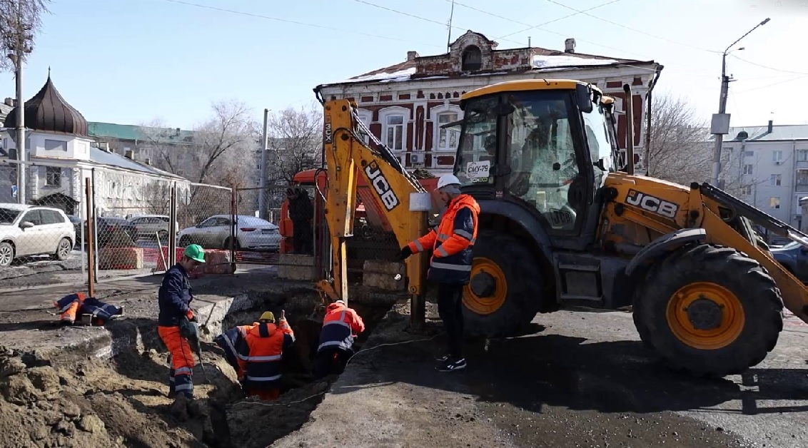 В Волжском районе Саратова развернули строительство канализационного коллектора