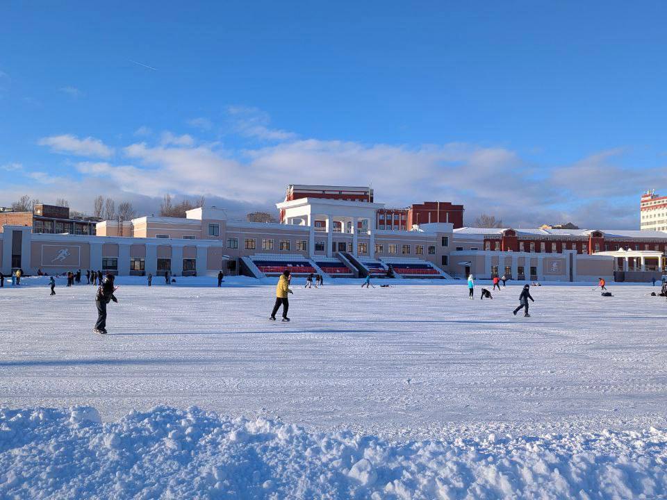 В Саратове официально завершается сезон катания на коньках В Саратове официально завершается сезон катания на коньках