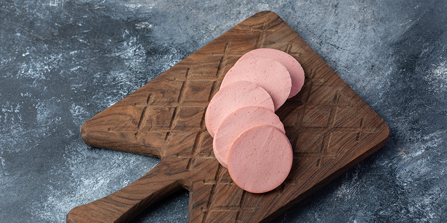 В колбасе саратовского комбината «Дубки» нашли опасные бактерии