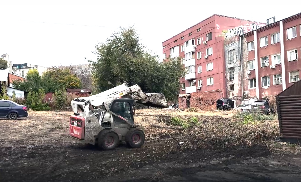 В центре Саратова оборудуют четыре бесплатные парковки