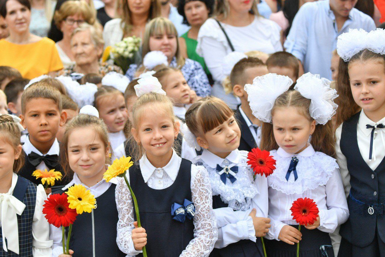 Сегодня в саратовских школах прозвучат первые звонки