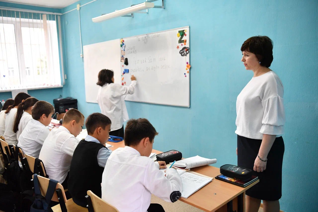 Переехавшим в села Саратовской области учителям выплатят по миллиону рублей
