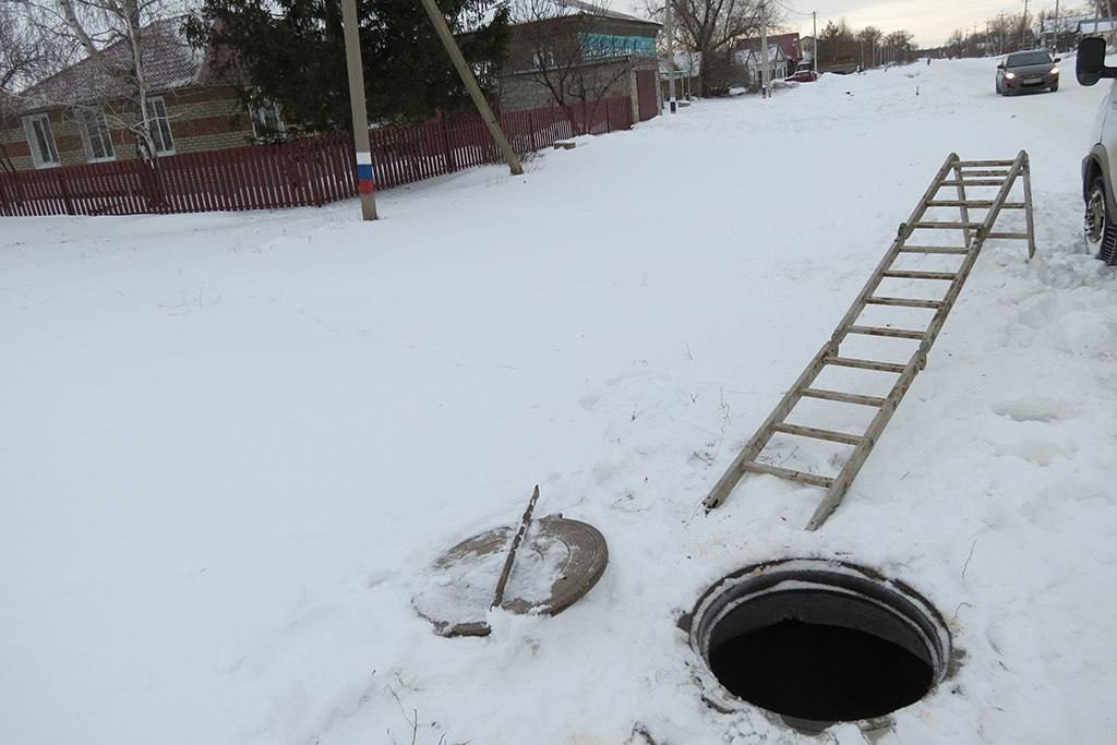 Подрядчик нанес ущерб бюджету в 16 миллионов рублей после установки дешевых труб в Саратовской области