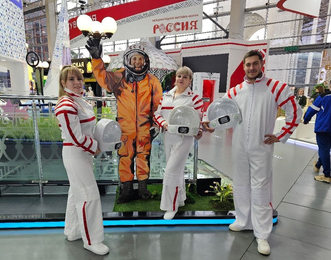 На саратовском стенде на ВДНХ стартовала праздничная программа ко Дню космонавтики