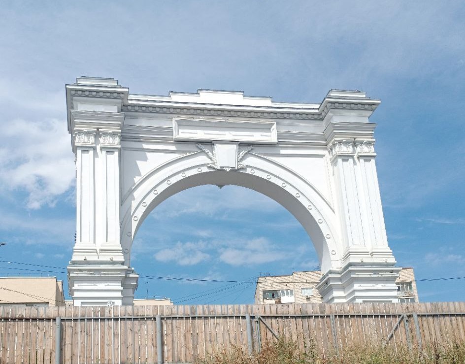 В Саратове благоустроят прилегающую к Триумфальной арке территорию