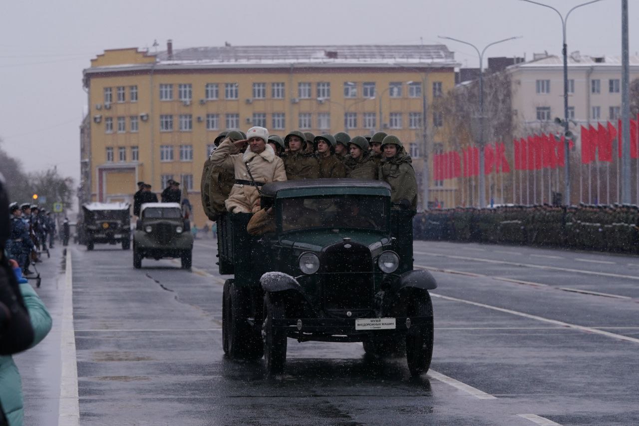 Парад памяти в Самаре 