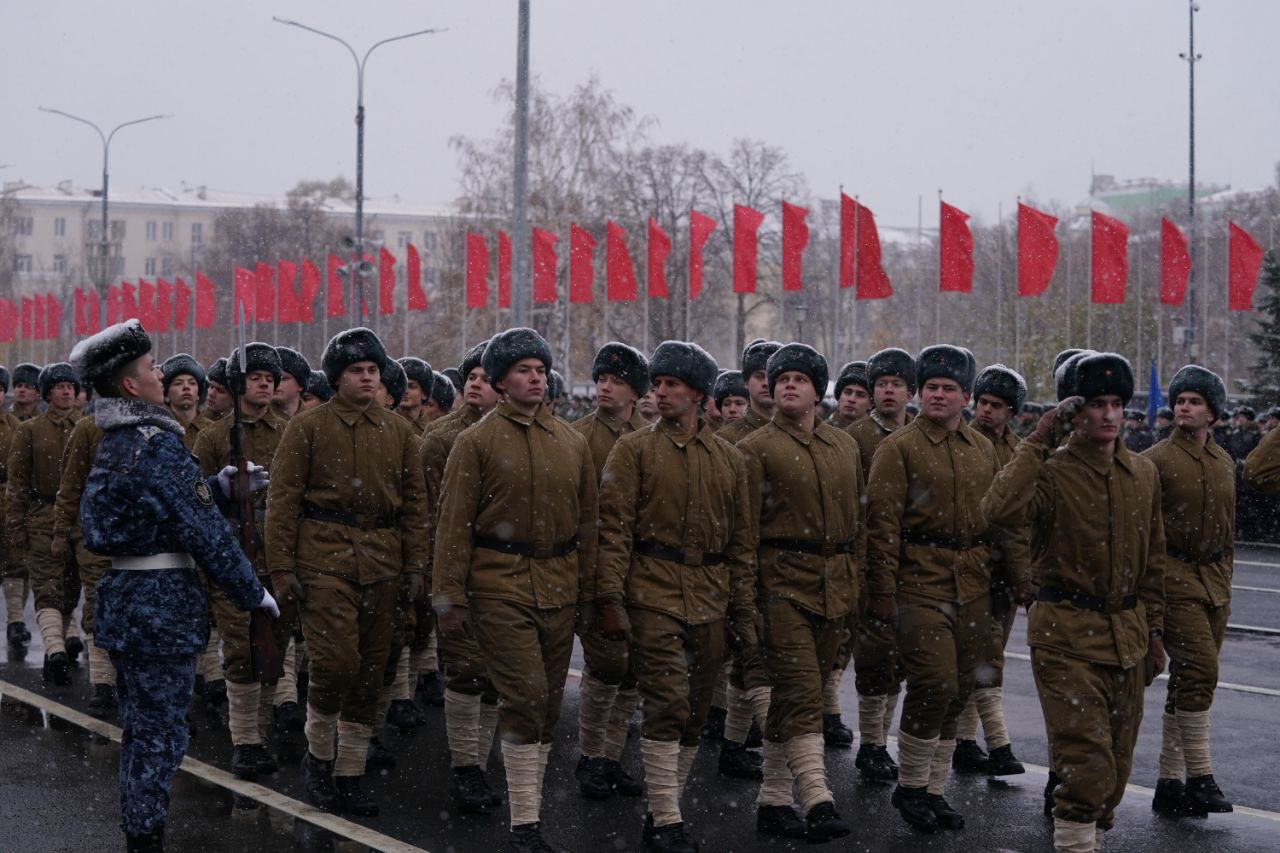 Парад памяти в Самаре 