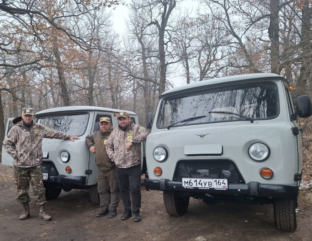 Сотрудникам саратовского заказника передали два «УАЗа»