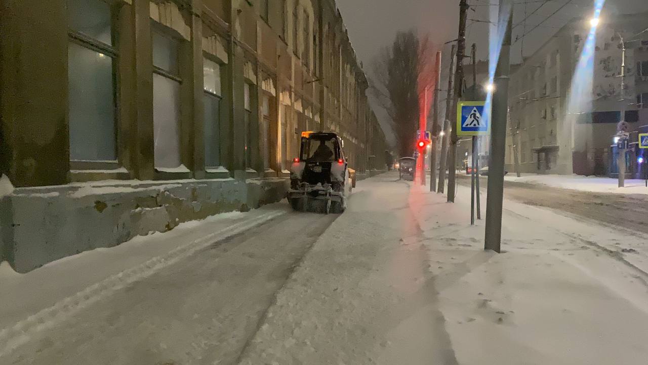 Саратовские чиновники просыпаются в страхе при виде снега