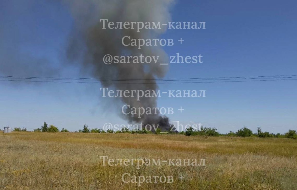 В Саратове полыхает мусороперегрузочная станция