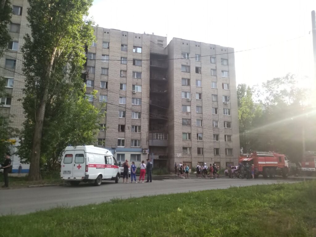 Вчера в Балакове горело 9-этажное общежитие