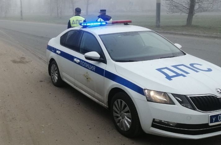В Саратове полицейские поймали пьяного подростка за рулем автомобиля