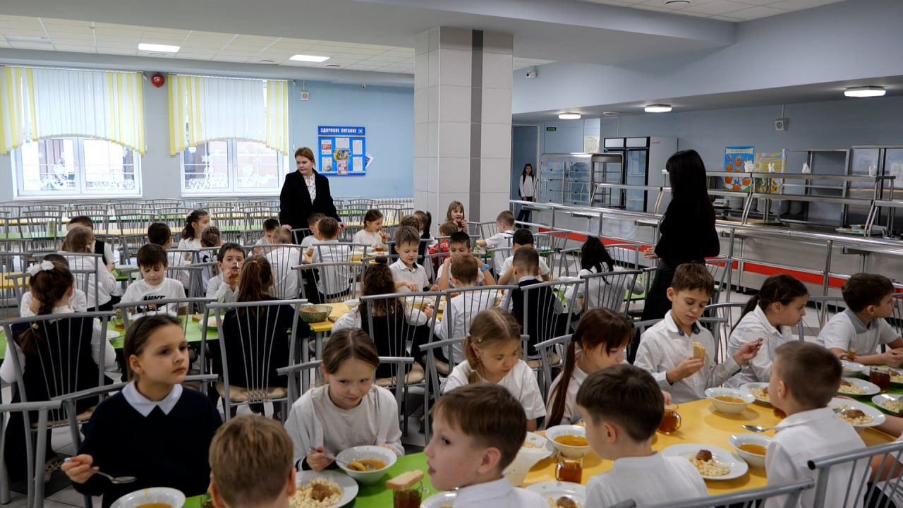 Грязь, просрочка, отсутствие маркировки: Роспотребнадзор выявил нарушения в 76% саратовских школ