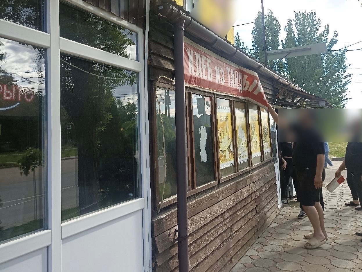 Саратовскую пекарню на месяц закрыли из-за повара-мигранта Саратовскую пекарню на месяц закрыли из-за повара-мигранта