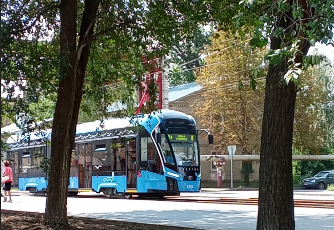 Авария на Огородной остановила трамваи двух маршрутов