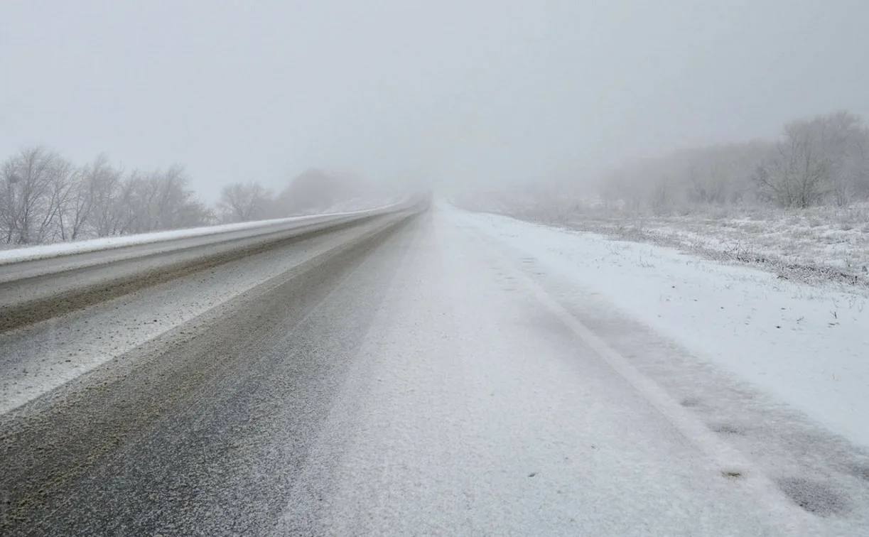 Саратовских автолюбителей предупреждают о сильном тумане на дорогах