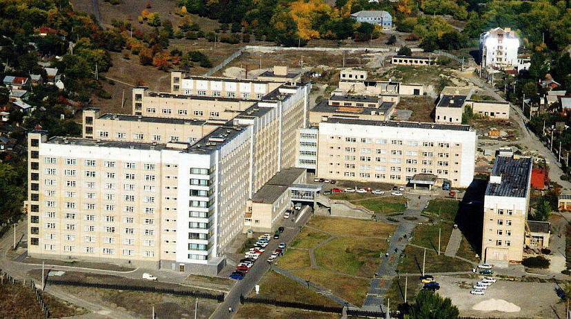 В Саратовской области в больницах и поликлиниках заменят или произведут капитальный ремонт лифтов