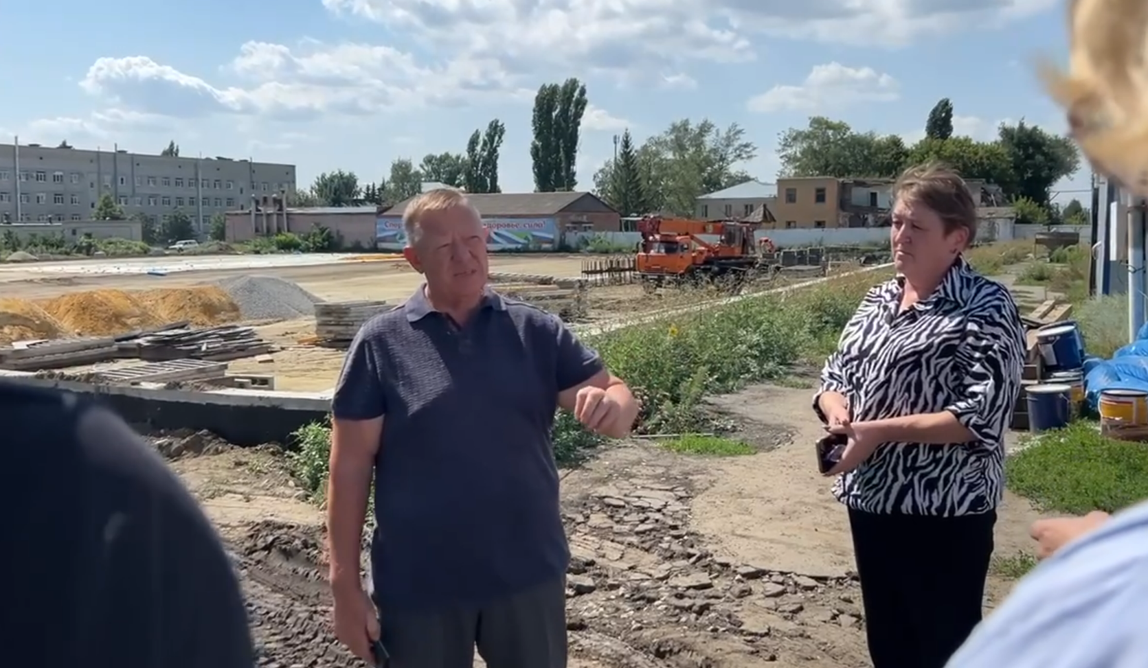 Панков призвал усилить контроль за строительством спортивных объектов в Аткарске