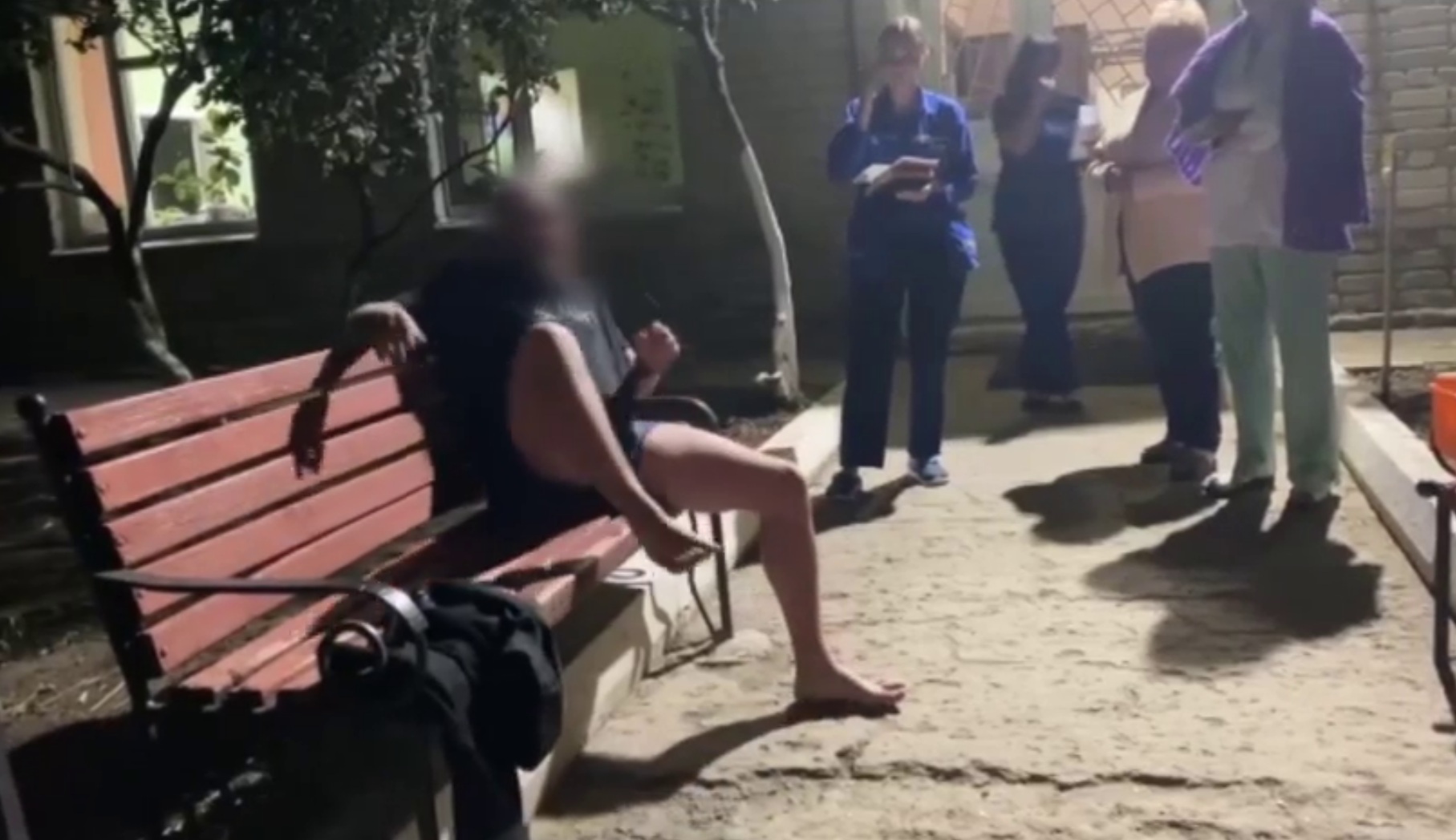 В Саратове пьяный лихач устроил перед полицейскими шоу с раздеванием