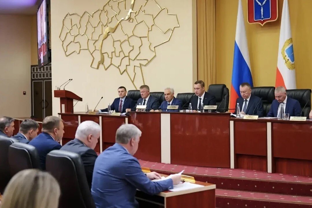 В саратовские медучреждения в 2026 году придут более 500 молодых специалистов