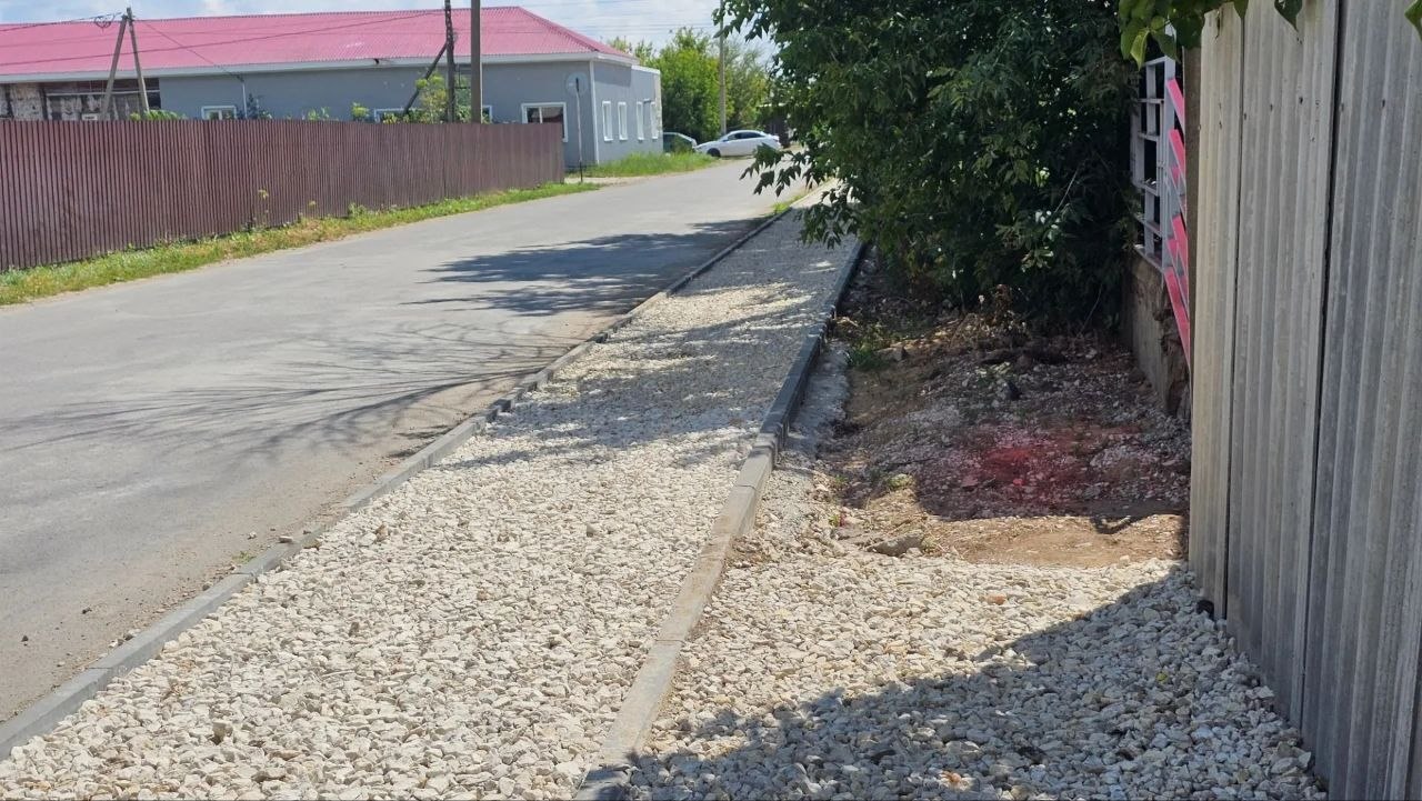 В саратовском райцентре тротуары подведут к домам жителей