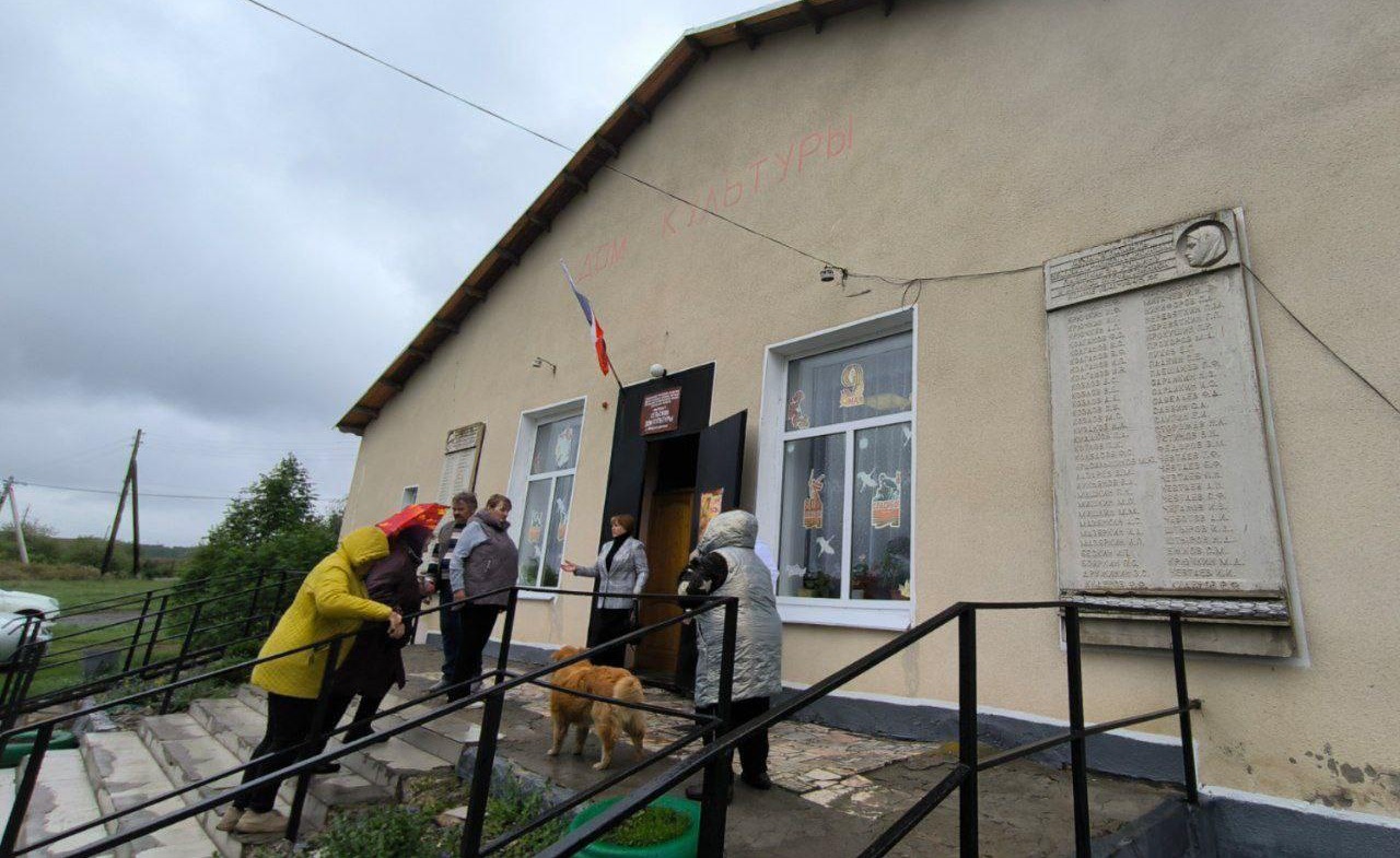 Кинозал в Петровском районе