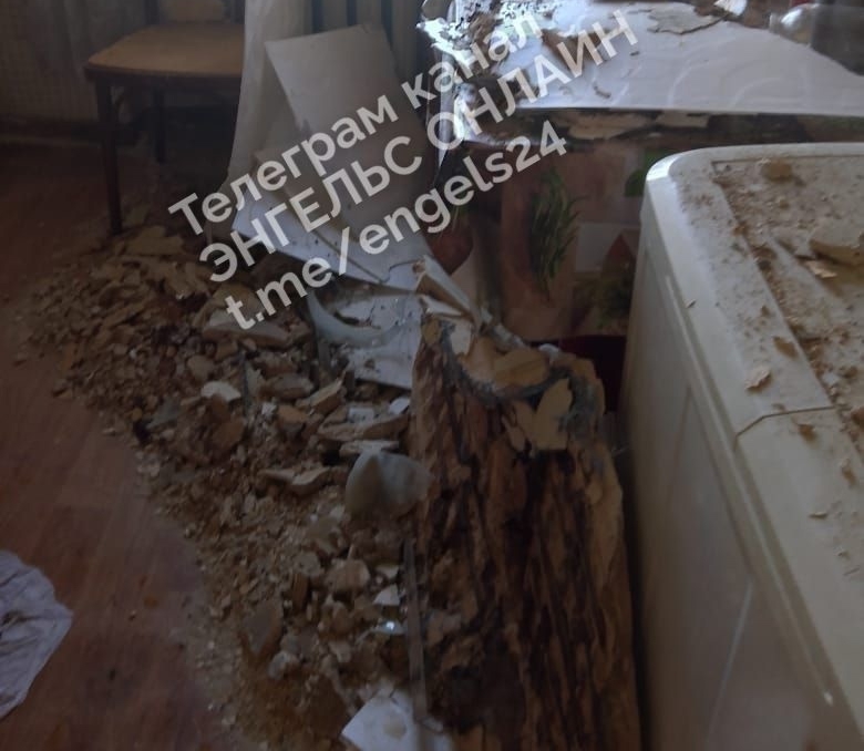 Потолок упал в Энгельсе