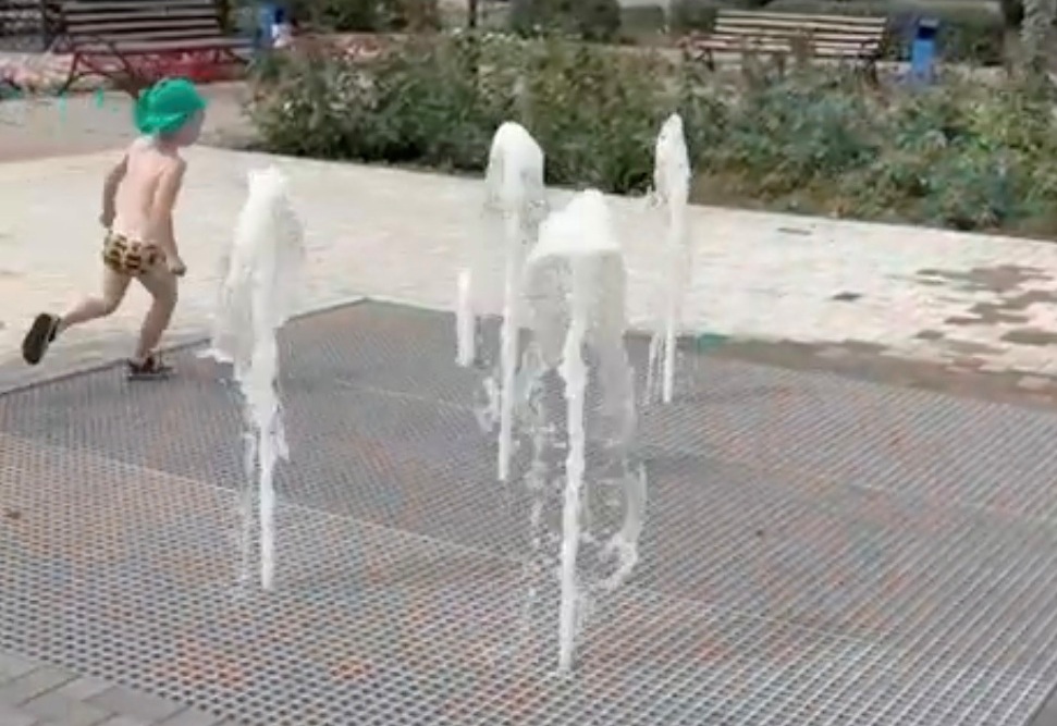 Сквер «Юность» в Дергачах фонтан