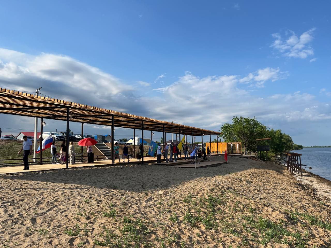 Пляж в Ровном