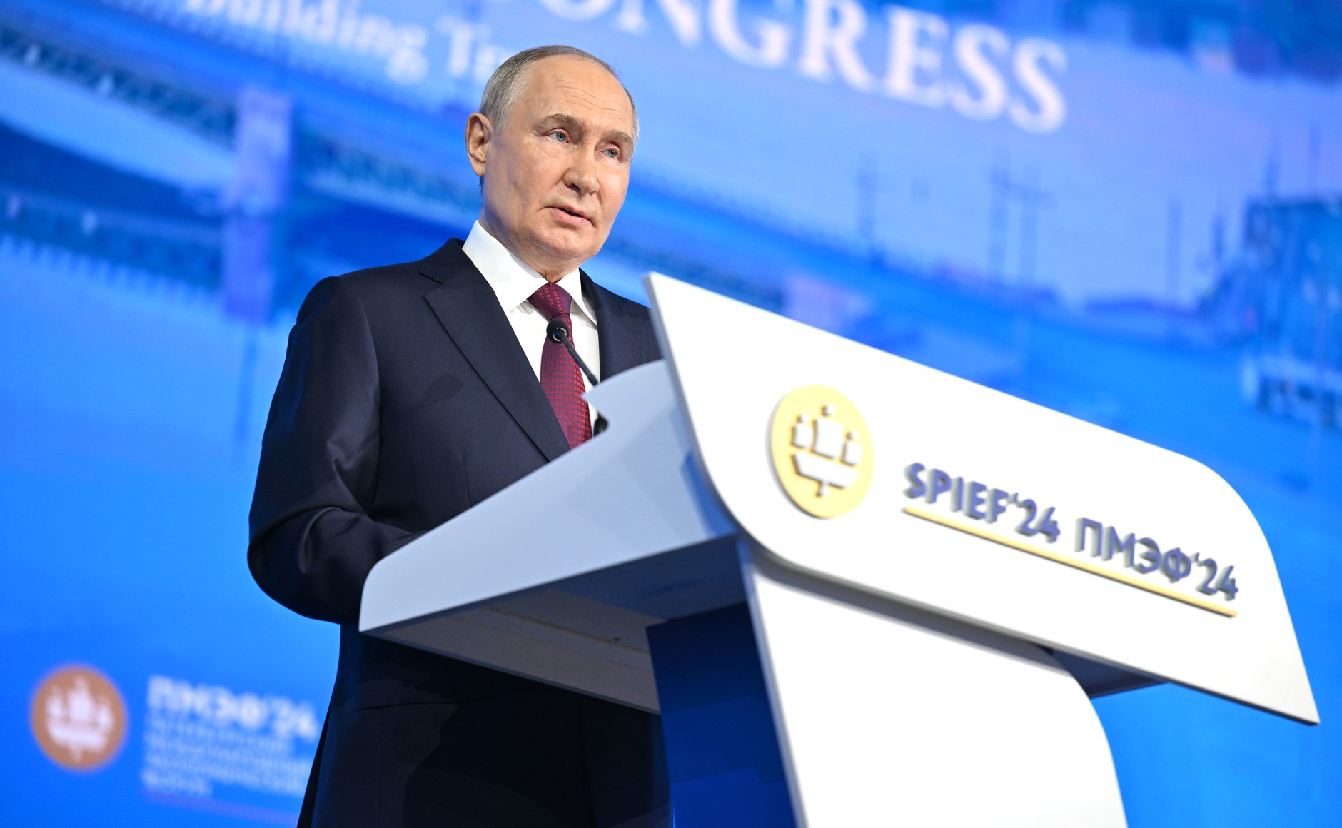 Владимир Путин пообещал рост оплаты труда в стране