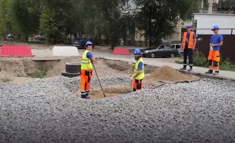 «Люди не должны страдать»: Володин призвал не устраивать транспортный коллапс при строительстве скоростного трамвая