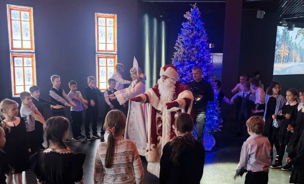 Выставка елочных игрушек 2