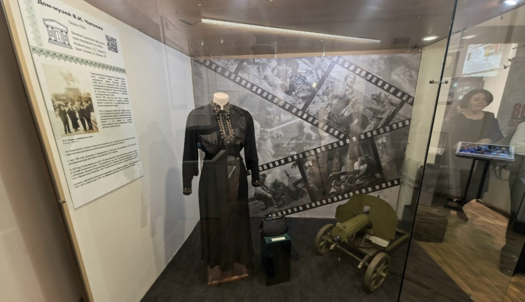 Платье балаковской медсестры Марии Поповой