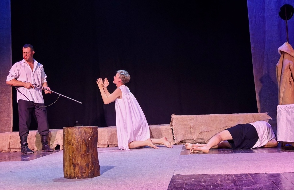 В саратовском театре с аншлагом рассказали о том, как «Охота жить» В саратовском театре с аншлагом рассказали о том, как «Охота жить»