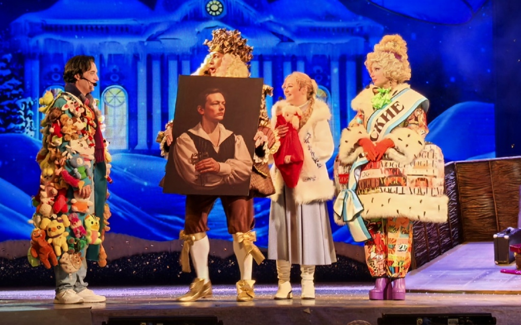 Продавец игрушек 1