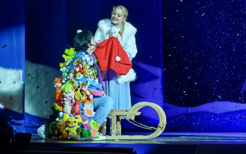 Продавец игрушек 3